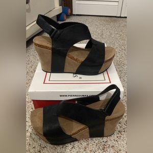 NIB Pierre Dumas black with cork sole wedges
